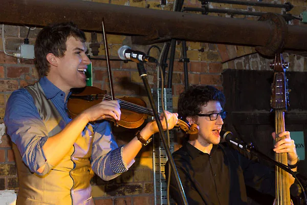 Lucas Temming and Jesse Bravermann with violin and double bass